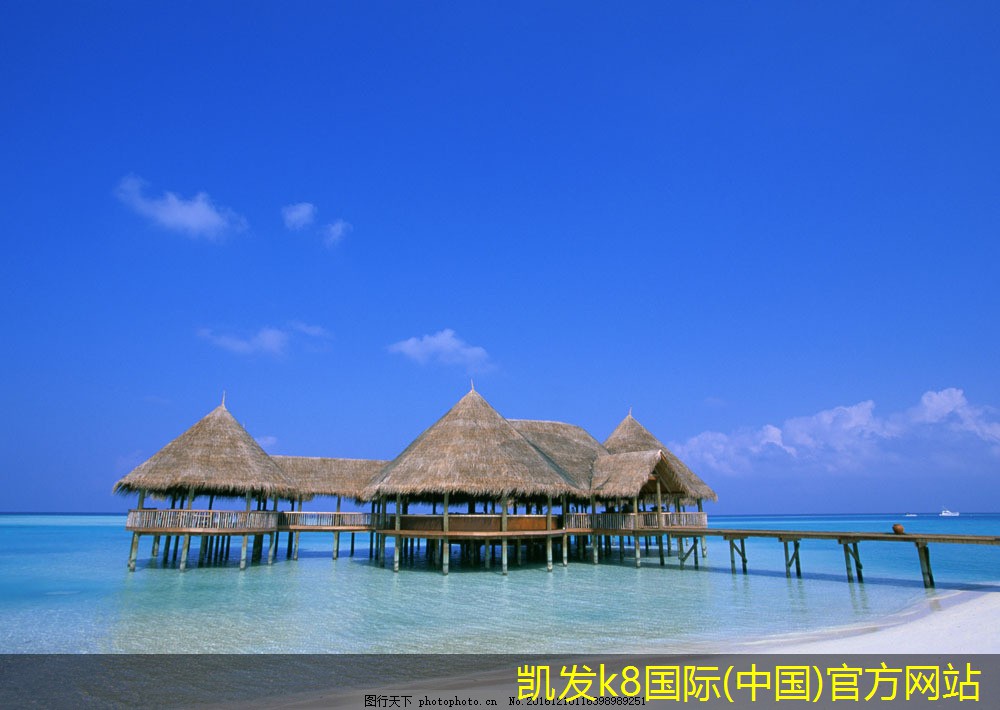 混凝土防撞護欄的環(huán)保材料選擇